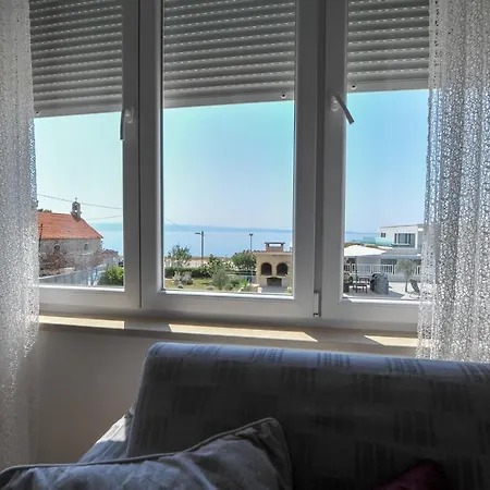 Blue Sky Apartment Split